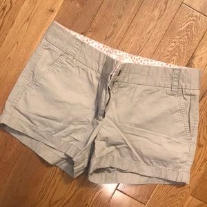 J.Crew 3.5” Chino Shorts - khaki size 4